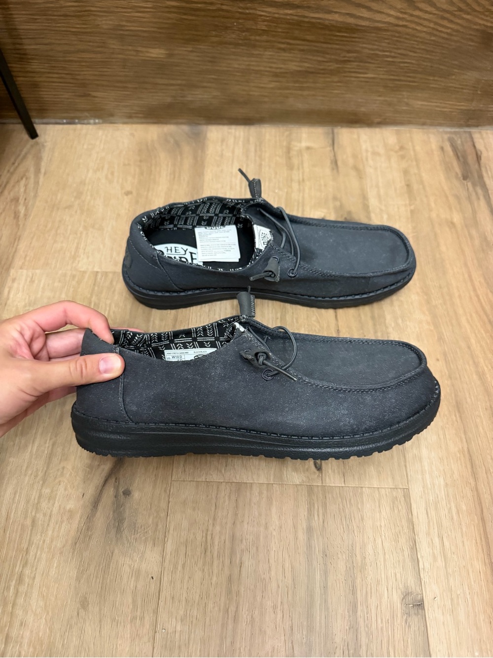 HEYDUDE Women's Wendy Stretch Canvas Wide in Black/Black Sz 10